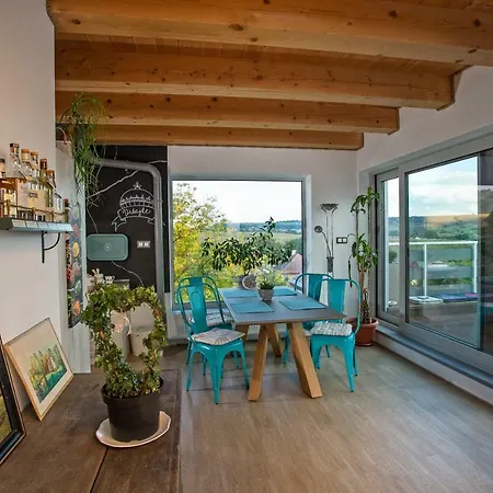 アパート L&o - Laura Zvolenské Nemce